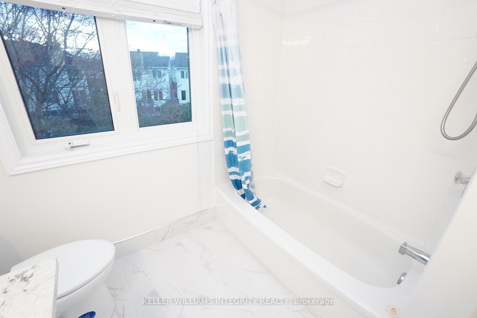 Photo 16 of 6052 Pineglade Crescent, Ottawa, Chapel Hill South - Orleans Village — HOMEH