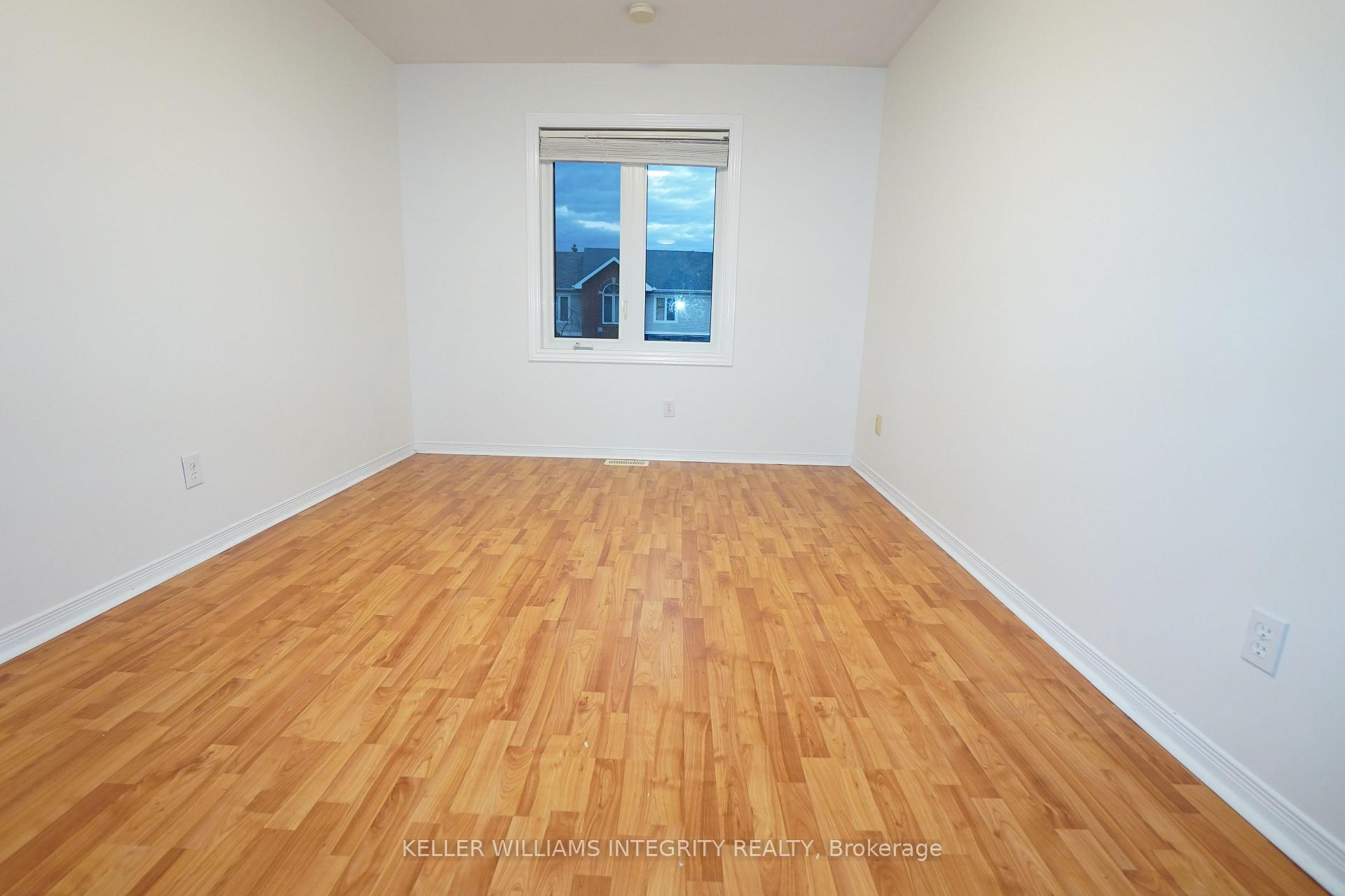 Photo 18 of 6052 Pineglade Crescent, Ottawa, Chapel Hill South - Orleans Village — HOMEH