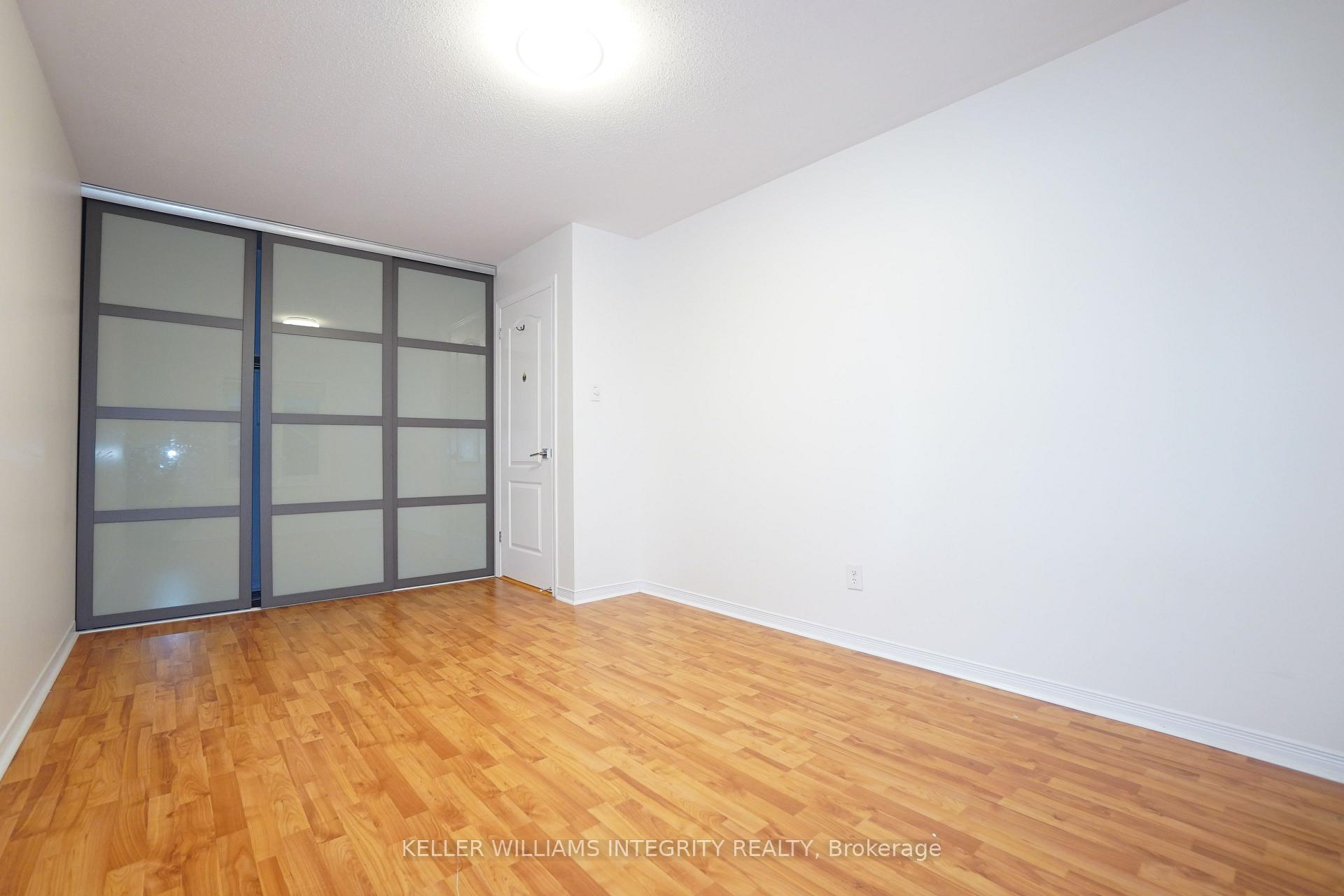 Photo 19 of 6052 Pineglade Crescent, Ottawa, Chapel Hill South - Orleans Village — HOMEH