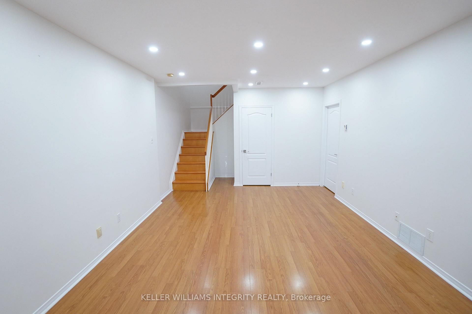 Photo 25 of 6052 Pineglade Crescent, Ottawa, Chapel Hill South - Orleans Village — HOMEH