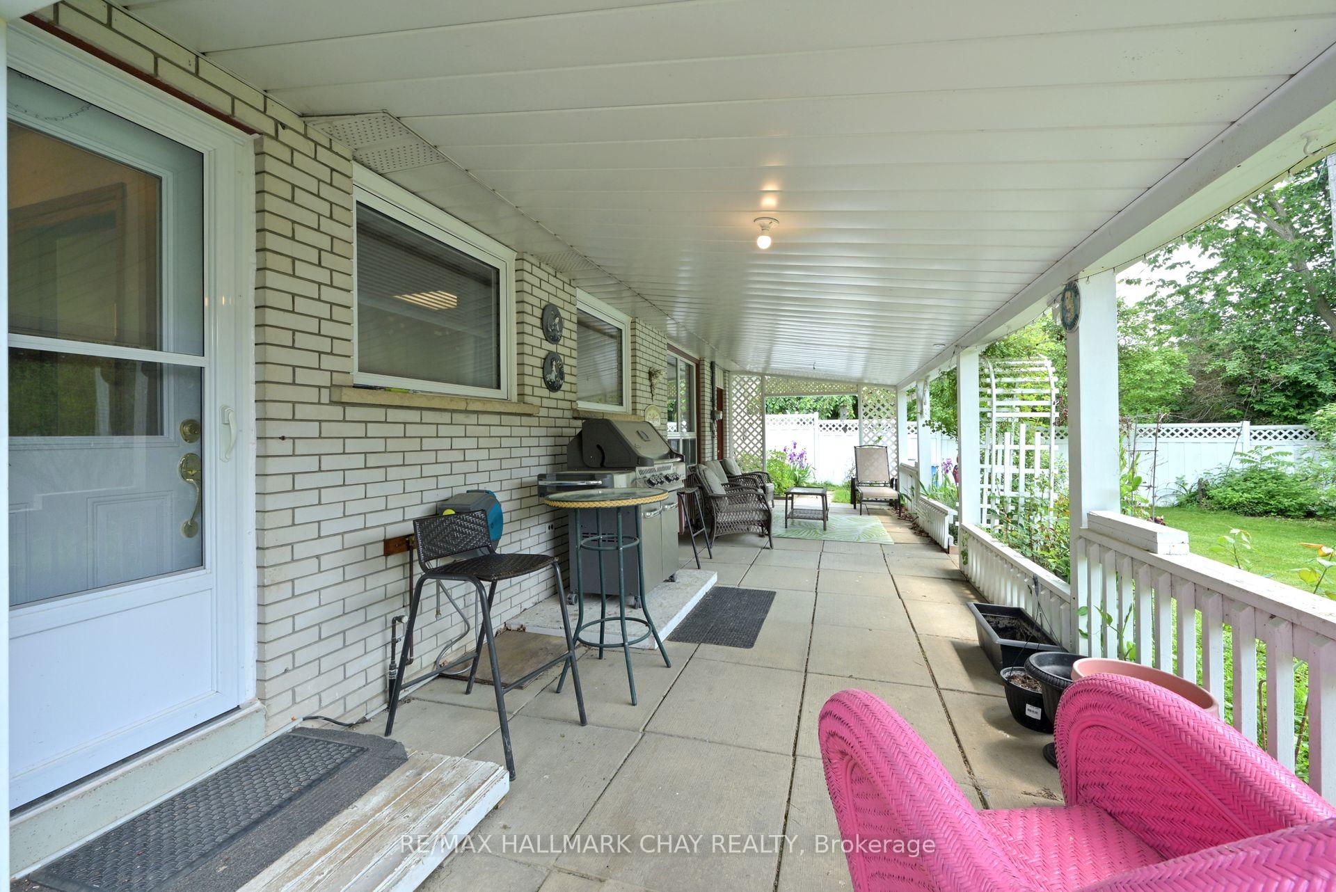 Photo 5 of 17 Elm Street, New Tecumseth, Alliston — HOMEH