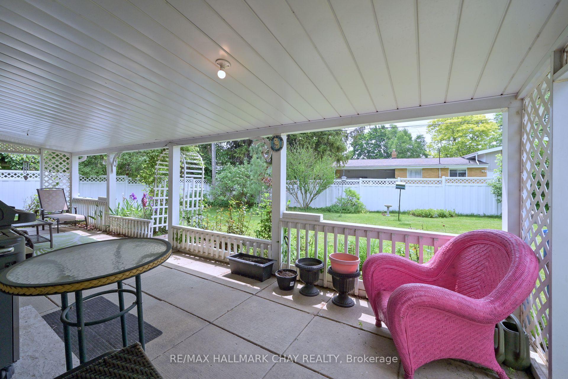 Photo 8 of 17 Elm Street, New Tecumseth, Alliston — HOMEH