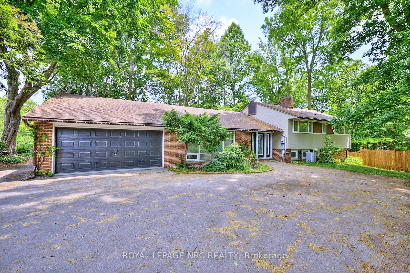 Photo 2 of 1295 Pelham Street, Pelham, Fonthill — HOMEH