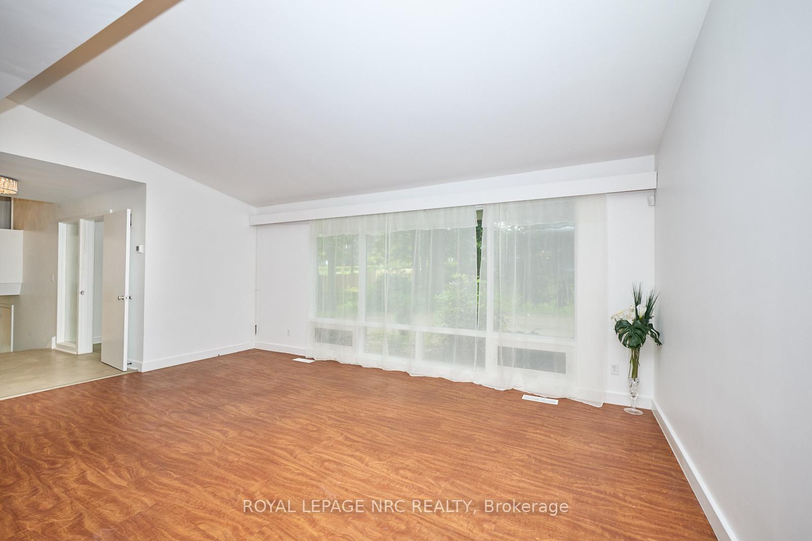 Photo 8 of 1295 Pelham Street, Pelham, Fonthill — HOMEH