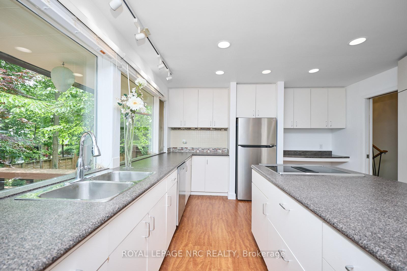 Photo 11 of 1295 Pelham Street, Pelham, Fonthill — HOMEH