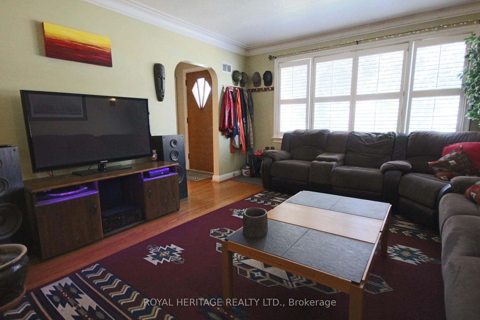 Photo 12 of 373 Colborne Street E, Oshawa, O'Neill — HOMEH