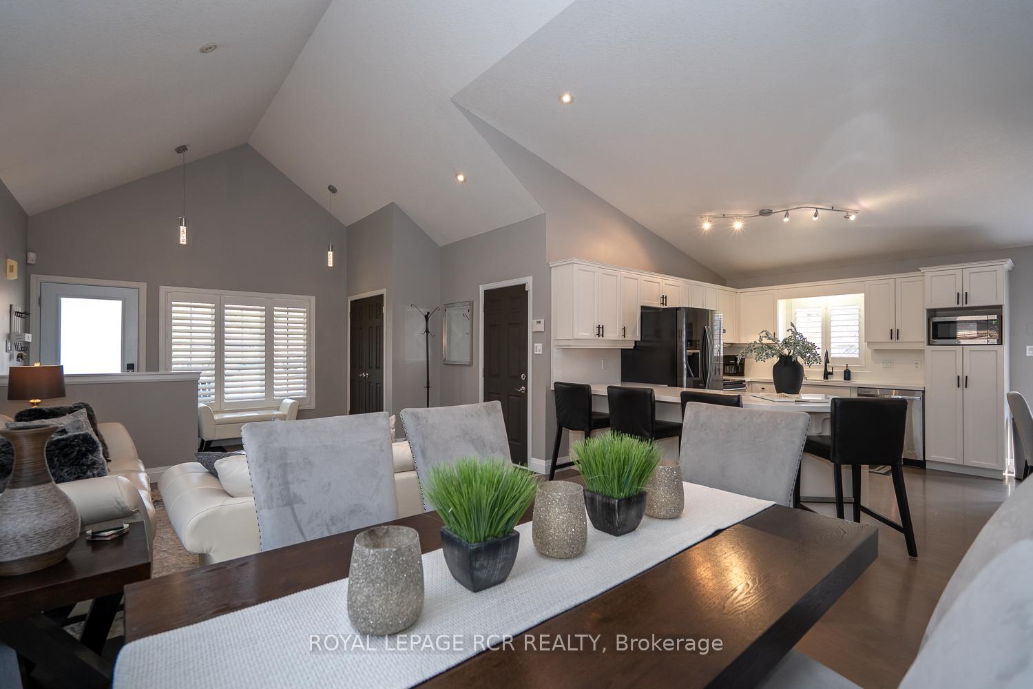 Photo 6 of 80 Spencer Avenue, Orangeville — HOMEH