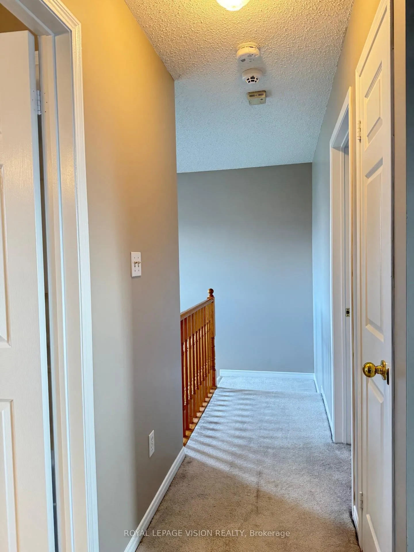 Photo 19 of 594 Flagstone Court, Oshawa, Samac — HOMEH