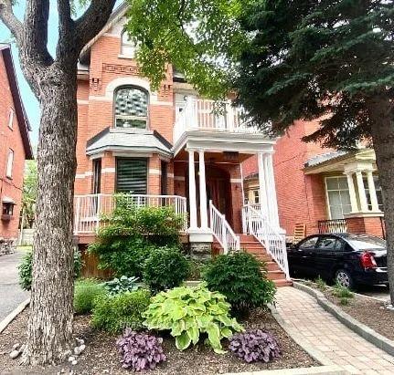 Front of Unit Unit 3, 177 Waverley Street