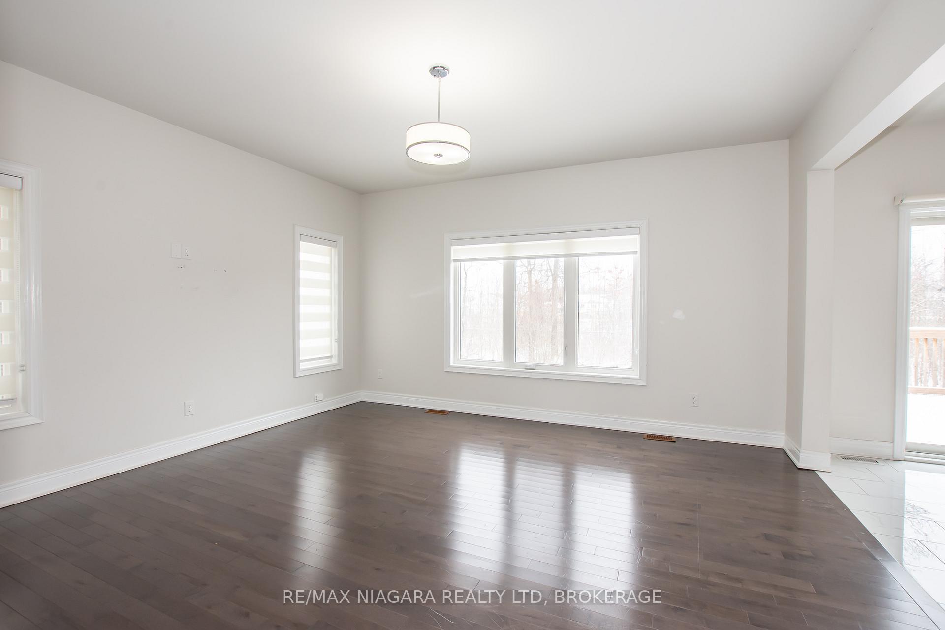 Photo 7 of Unit MAIN, 7161 Lionshead Avenue, Niagara Falls, Oldfield — HOMEH
