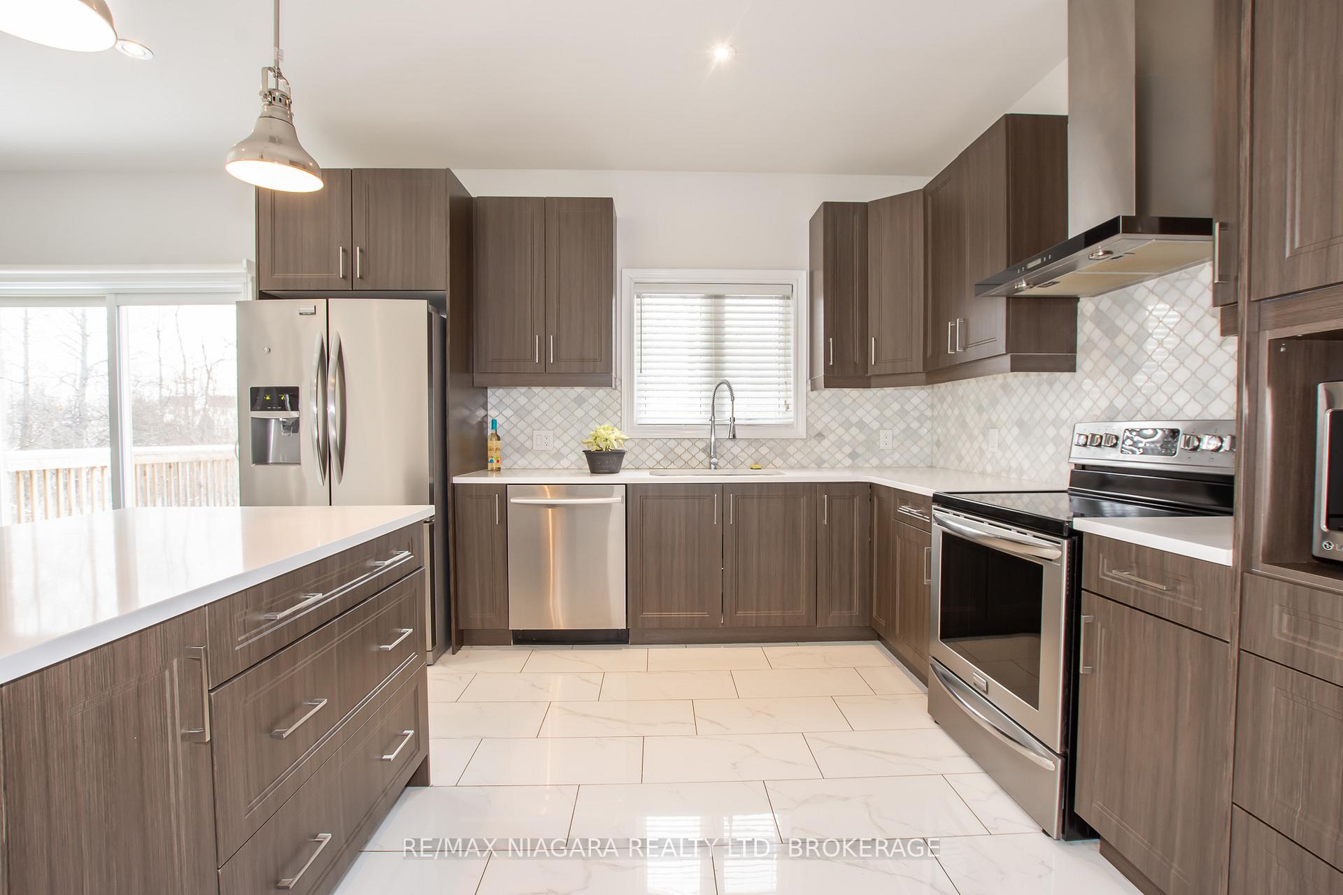 Photo 14 of Unit MAIN, 7161 Lionshead Avenue, Niagara Falls, Oldfield — HOMEH