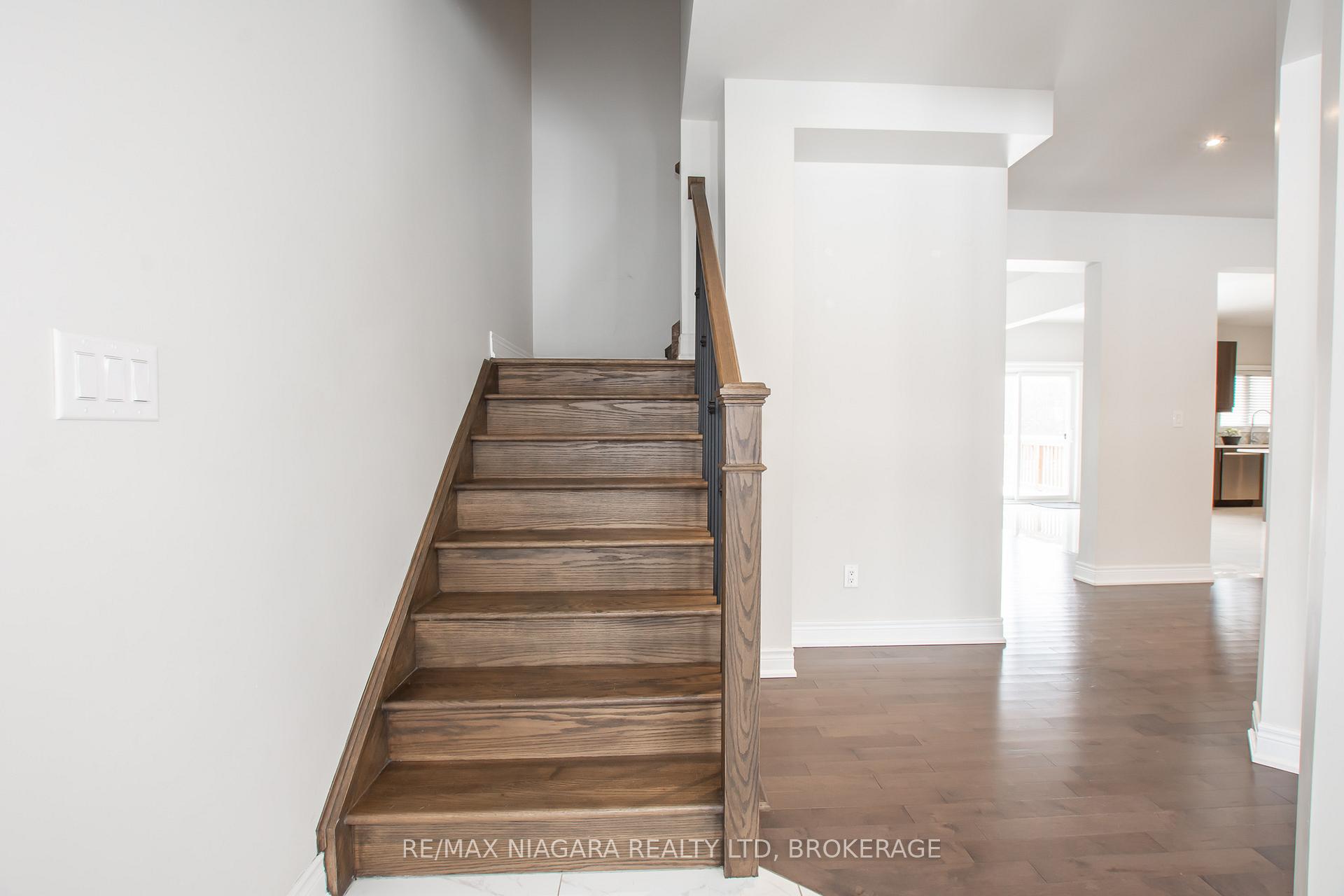 Photo 20 of Unit MAIN, 7161 Lionshead Avenue, Niagara Falls, Oldfield — HOMEH