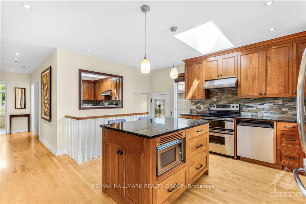 Photo 12 of 559 Alesther Street, Ottawa, Overbrook/Castle Heights — HOMEH
