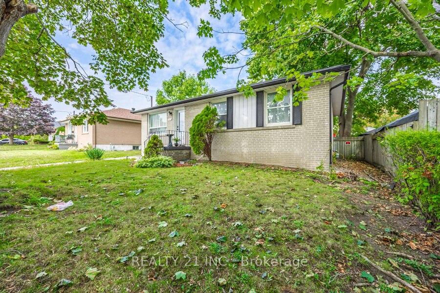 Photo 3 of 512 Phillip Murray Avenue, Oshawa, Lakeview — HOMEH