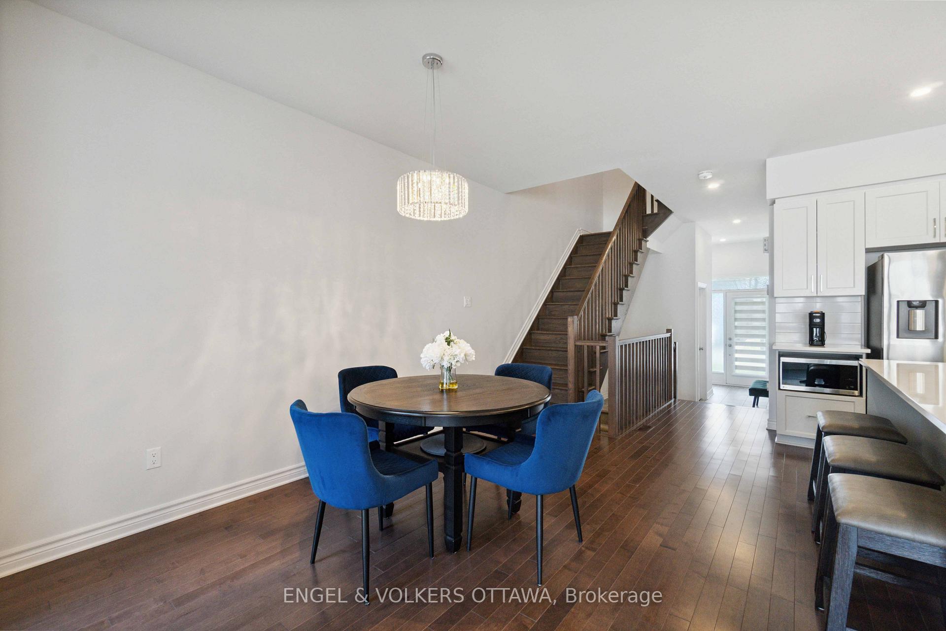 Photo 6 of 640 Cordelette Circle, Ottawa, Mer Bleue/Bradley Estates/Anderson Park — HOMEH