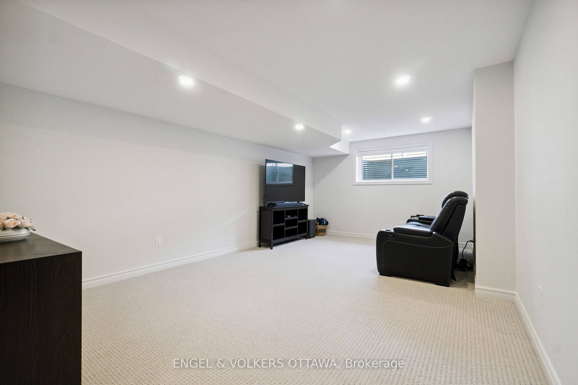 Photo 36 of 640 Cordelette Circle, Ottawa, Mer Bleue/Bradley Estates/Anderson Park — HOMEH