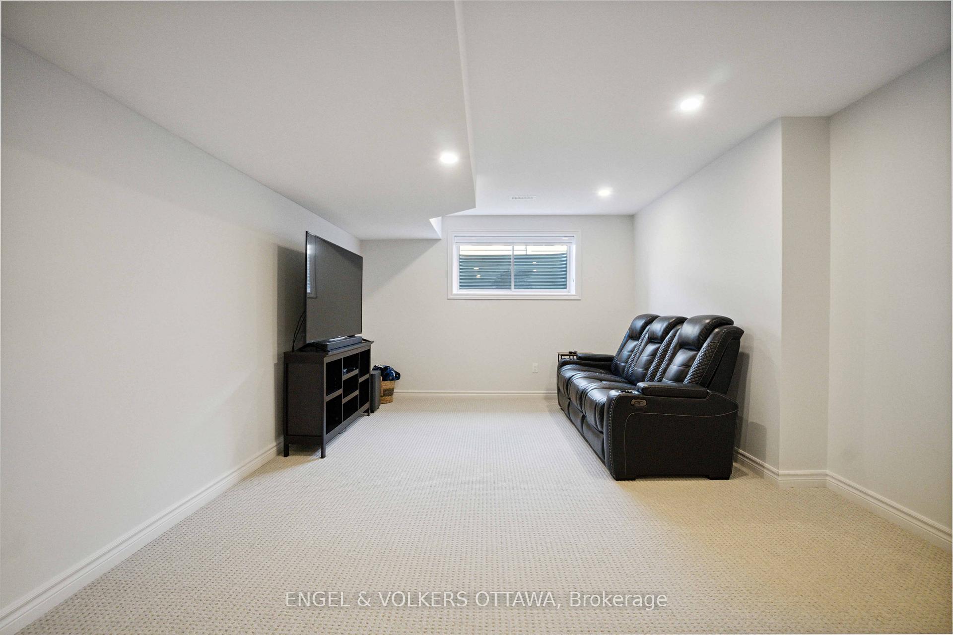 Photo 37 of 640 Cordelette Circle, Ottawa, Mer Bleue/Bradley Estates/Anderson Park — HOMEH