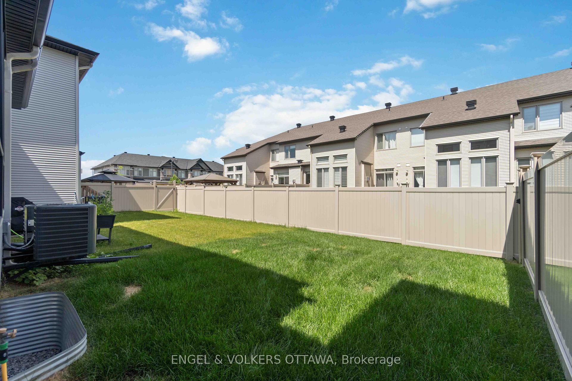 Photo 40 of 640 Cordelette Circle, Ottawa, Mer Bleue/Bradley Estates/Anderson Park — HOMEH