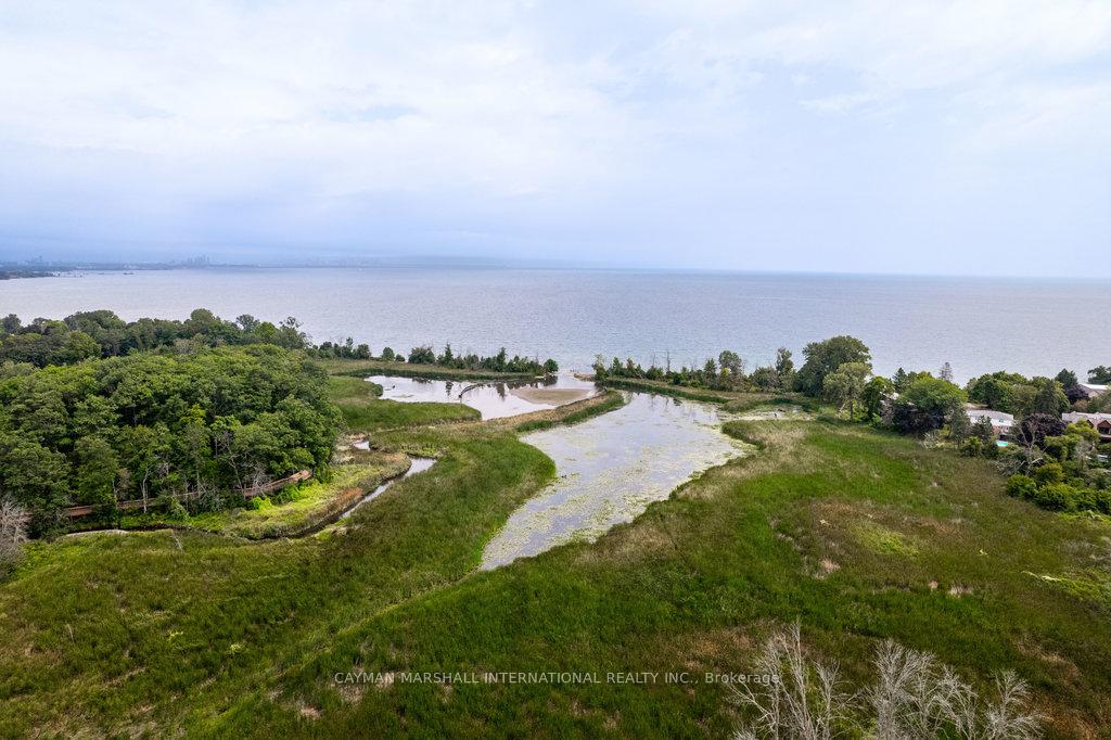 Photo 4 of 1522 Green Glade, Mississauga, Clarkson — HOMEH