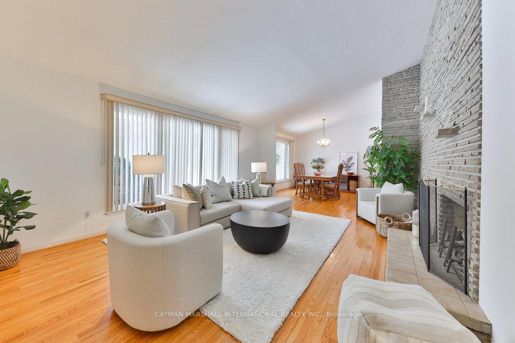 Photo 7 of 1522 Green Glade, Mississauga, Clarkson — HOMEH