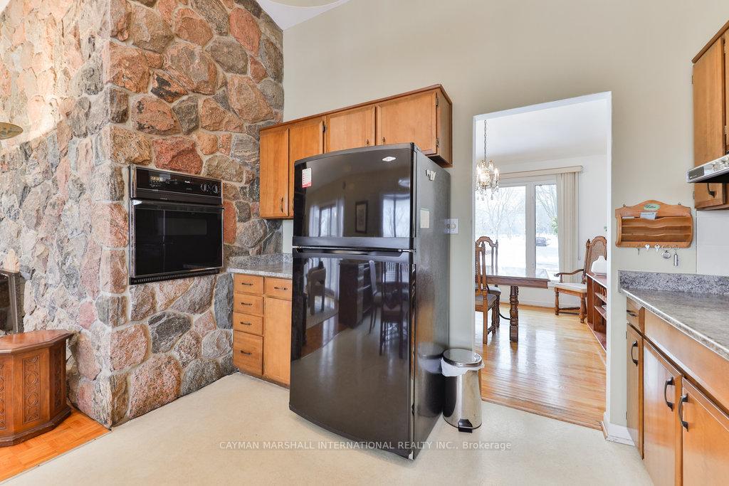 Photo 14 of 1522 Green Glade, Mississauga, Clarkson — HOMEH