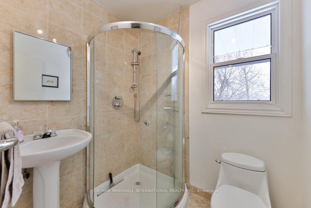 Photo 19 of 1522 Green Glade, Mississauga, Clarkson — HOMEH