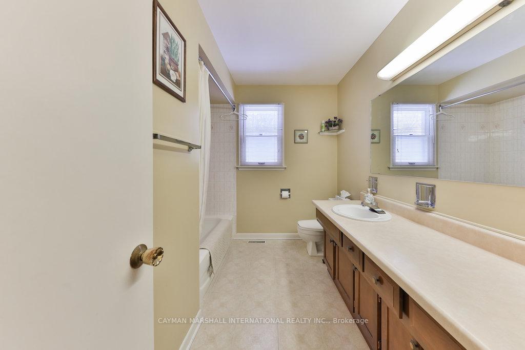 Photo 31 of 1522 Green Glade, Mississauga, Clarkson — HOMEH