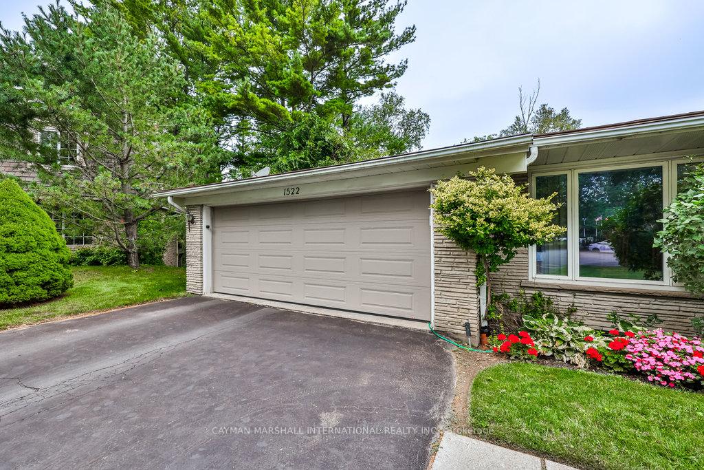Photo 48 of 1522 Green Glade, Mississauga, Clarkson — HOMEH