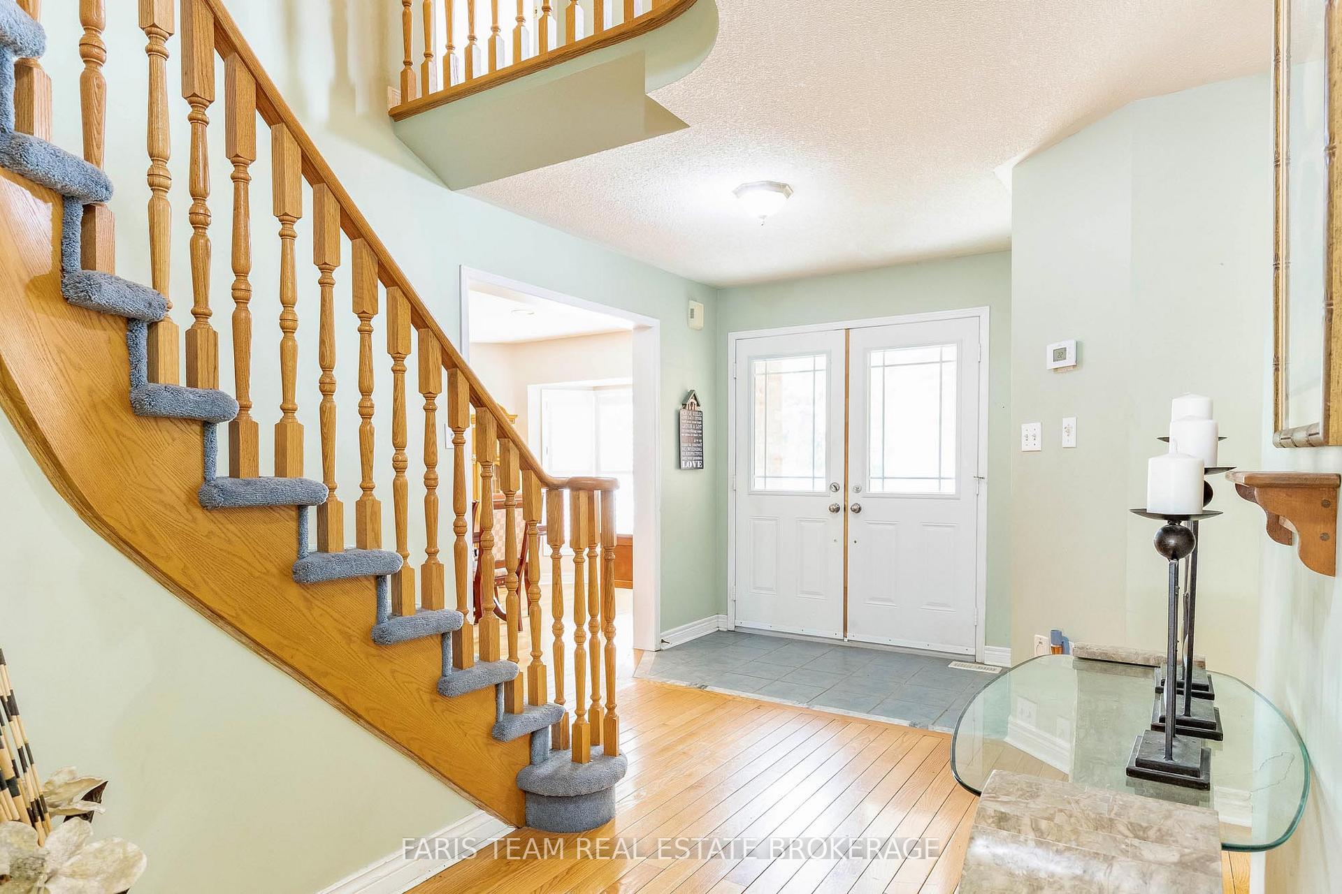 Photo 4 of 306 Tupper Boulevard, New Tecumseth, Alliston — HOMEH