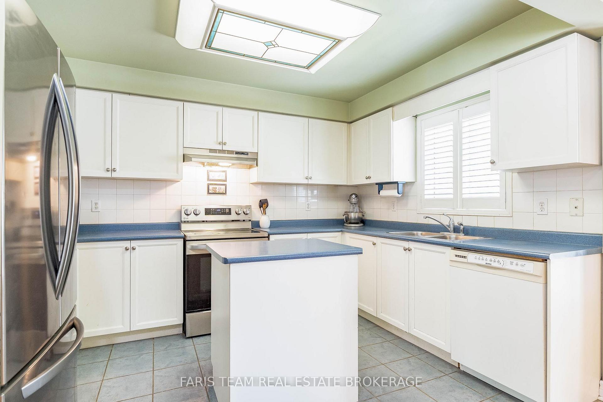 Photo 5 of 306 Tupper Boulevard, New Tecumseth, Alliston — HOMEH