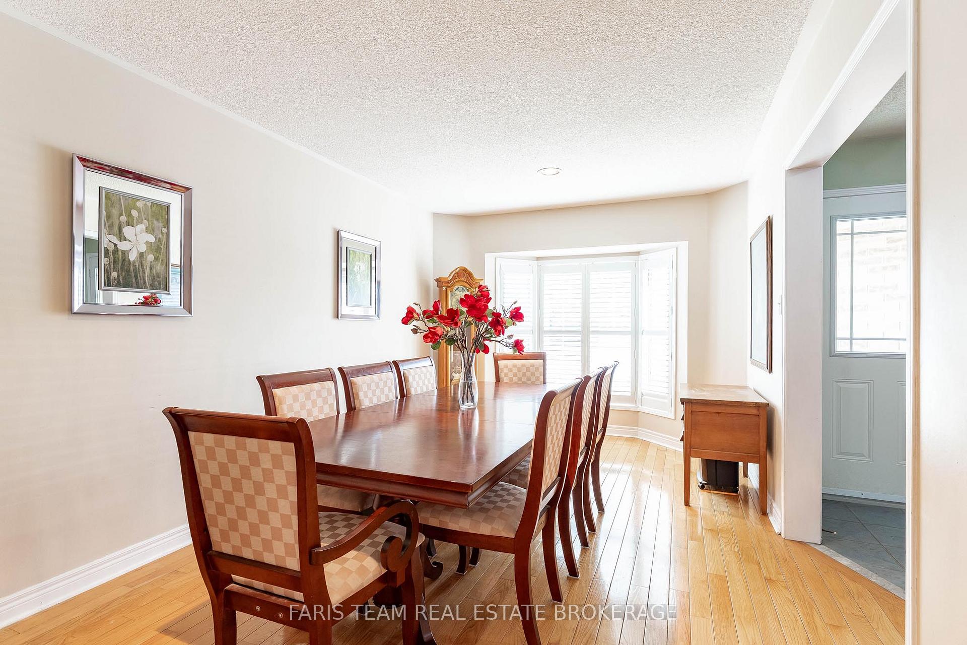 Photo 9 of 306 Tupper Boulevard, New Tecumseth, Alliston — HOMEH