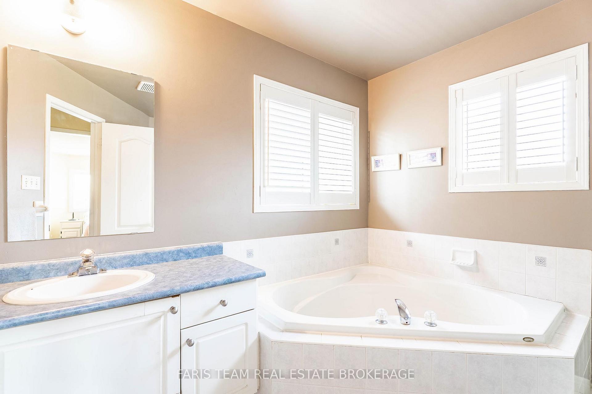 Photo 15 of 306 Tupper Boulevard, New Tecumseth, Alliston — HOMEH