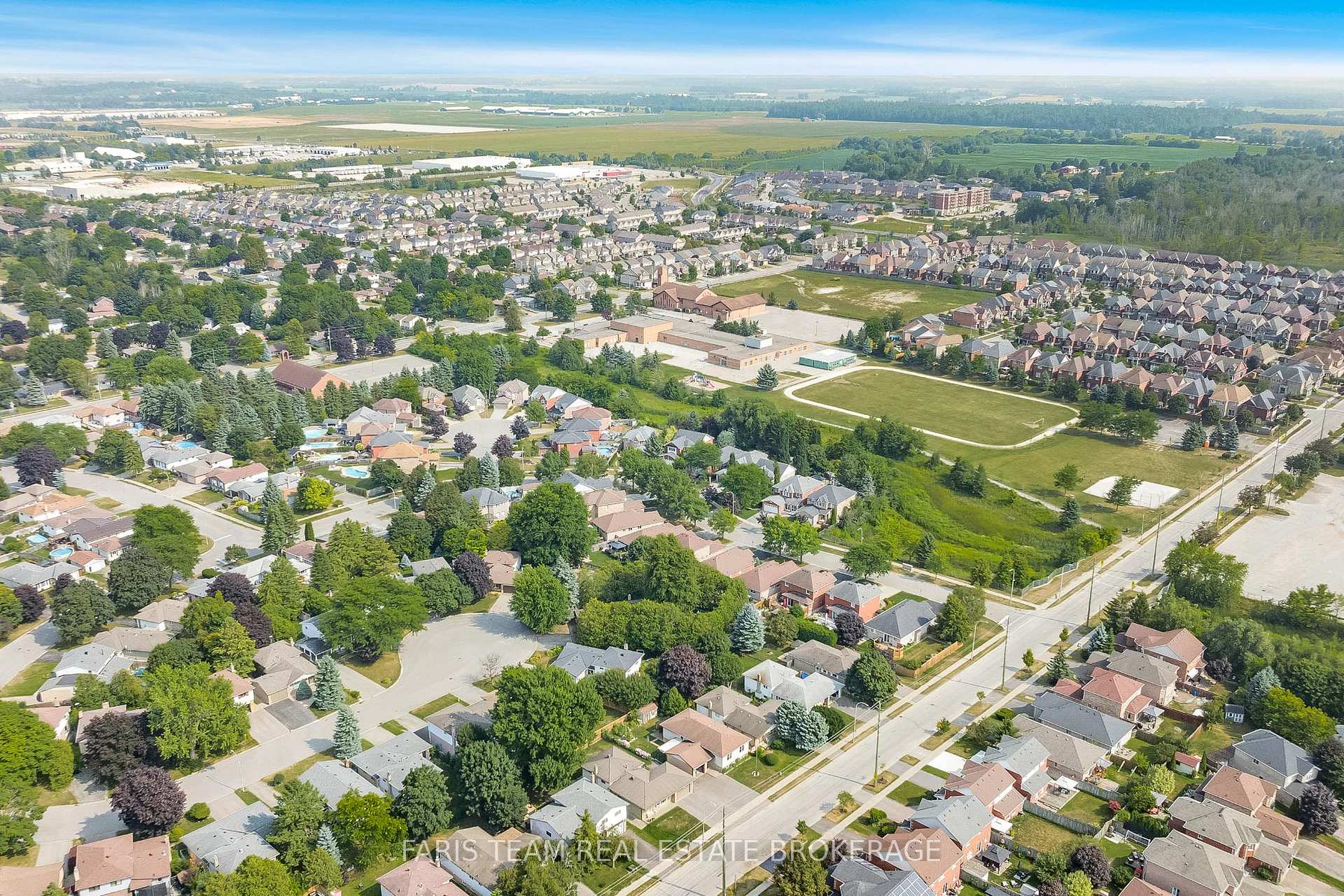 Photo 34 of 306 Tupper Boulevard, New Tecumseth, Alliston — HOMEH