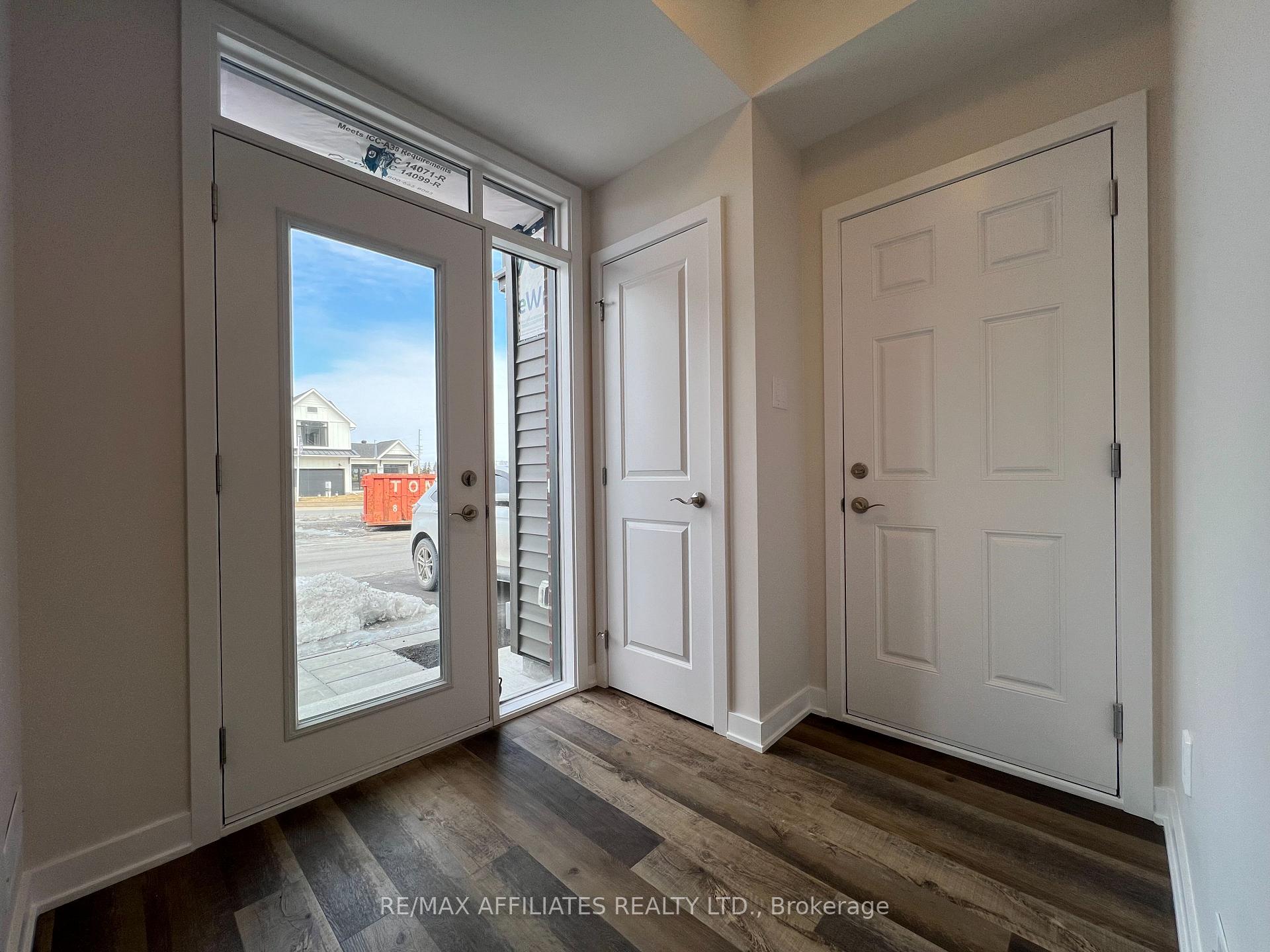 Photo 2 of 106 Venasque Private, Ottawa, Notting Hill/Summerside — HOMEH