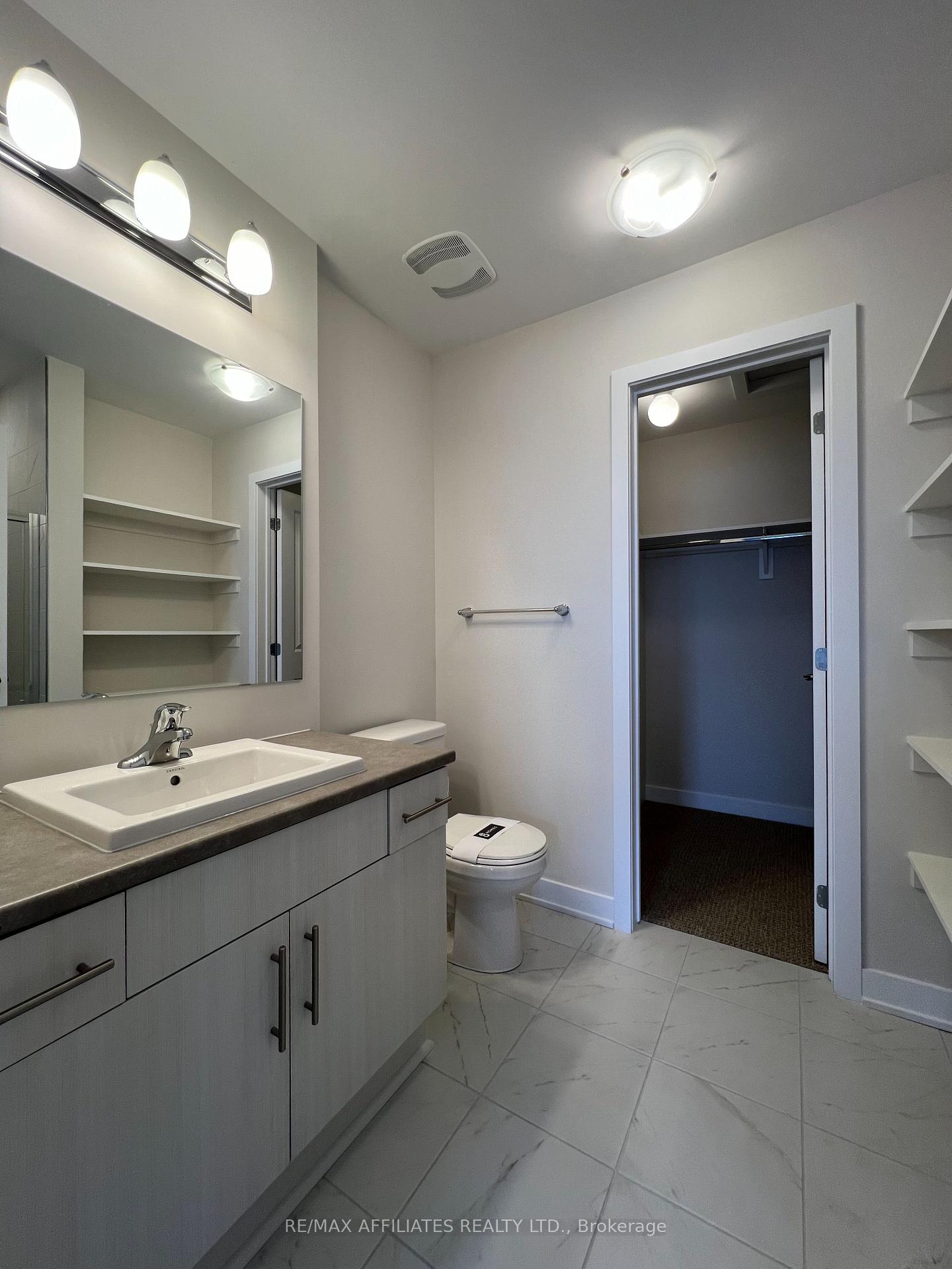Photo 17 of 106 Venasque Private, Ottawa, Notting Hill/Summerside — HOMEH