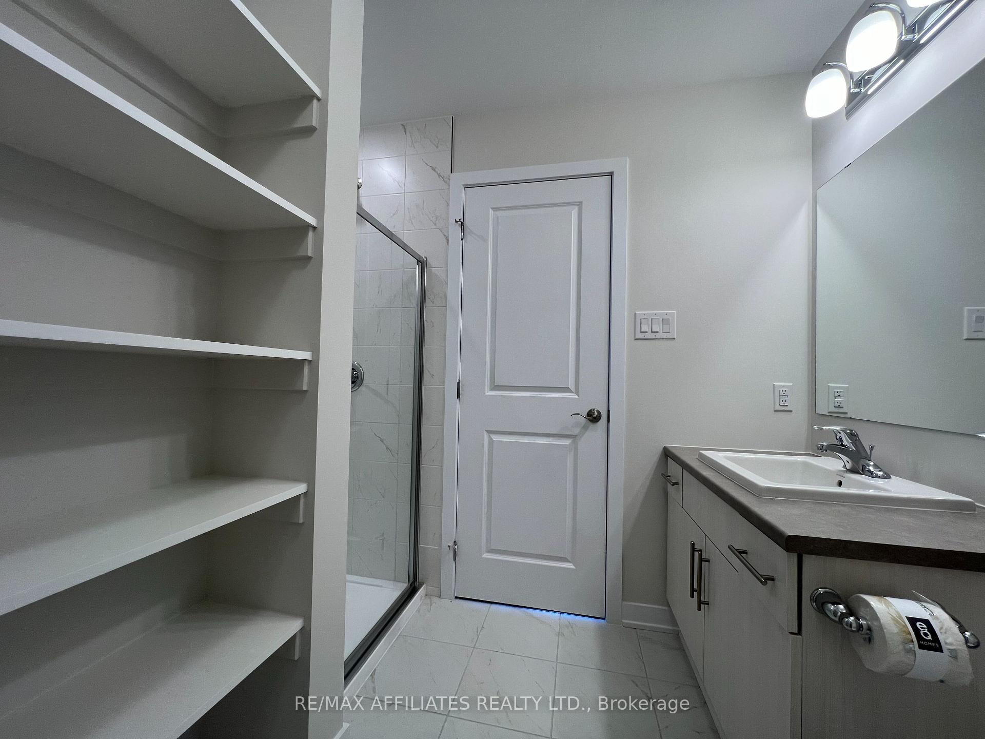 Photo 18 of 106 Venasque Private, Ottawa, Notting Hill/Summerside — HOMEH