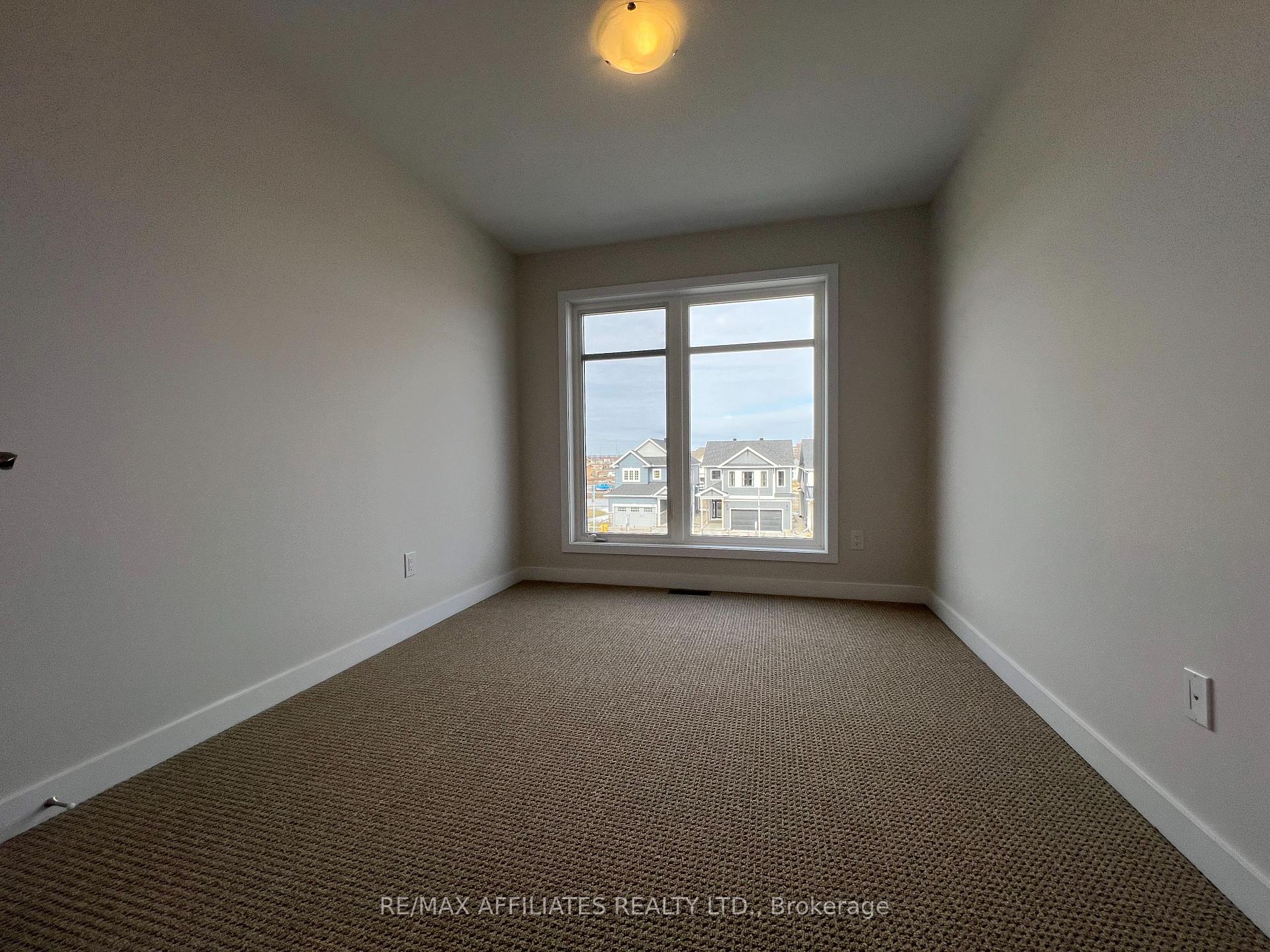 Photo 21 of 106 Venasque Private, Ottawa, Notting Hill/Summerside — HOMEH