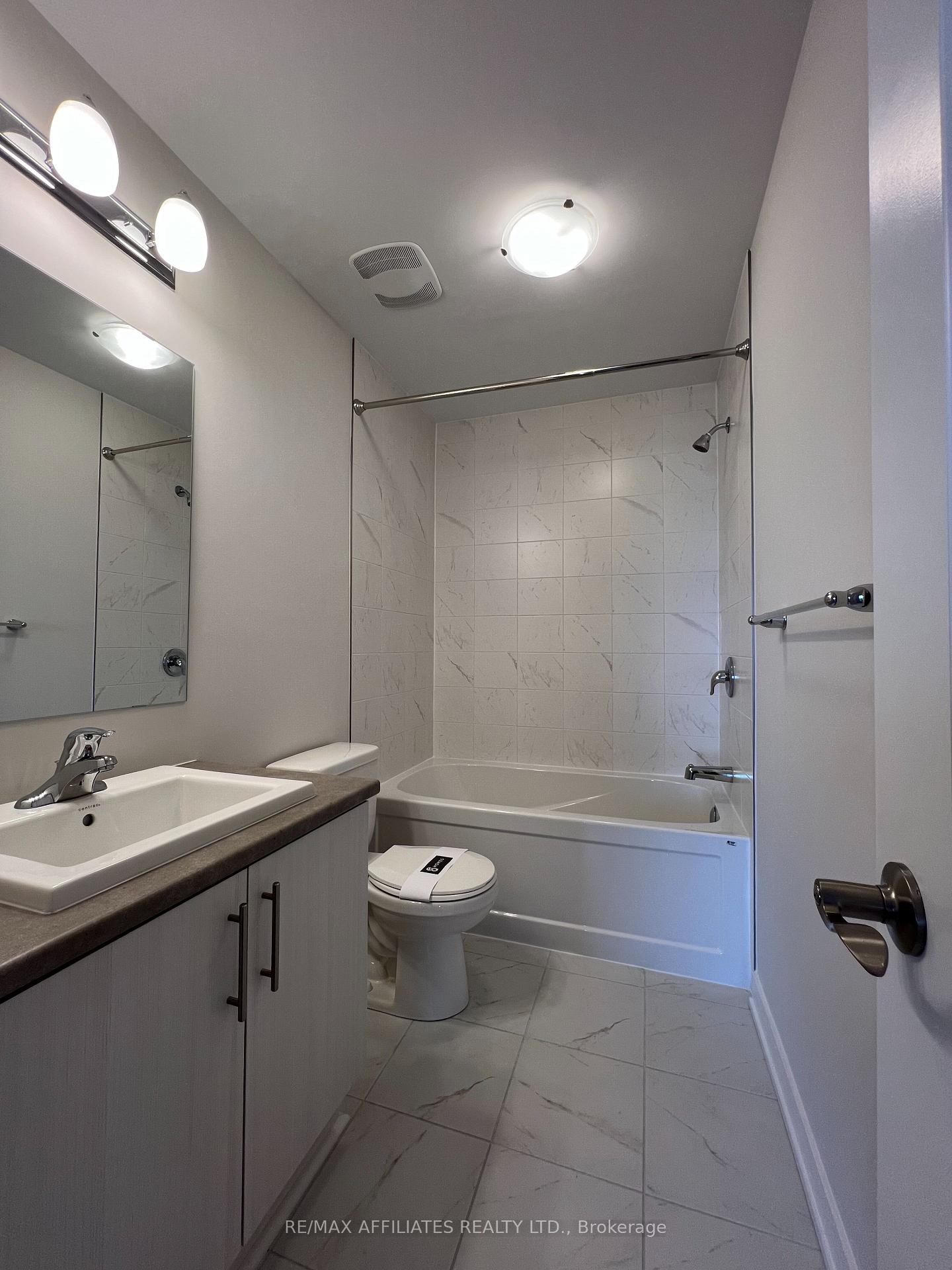Photo 22 of 106 Venasque Private, Ottawa, Notting Hill/Summerside — HOMEH