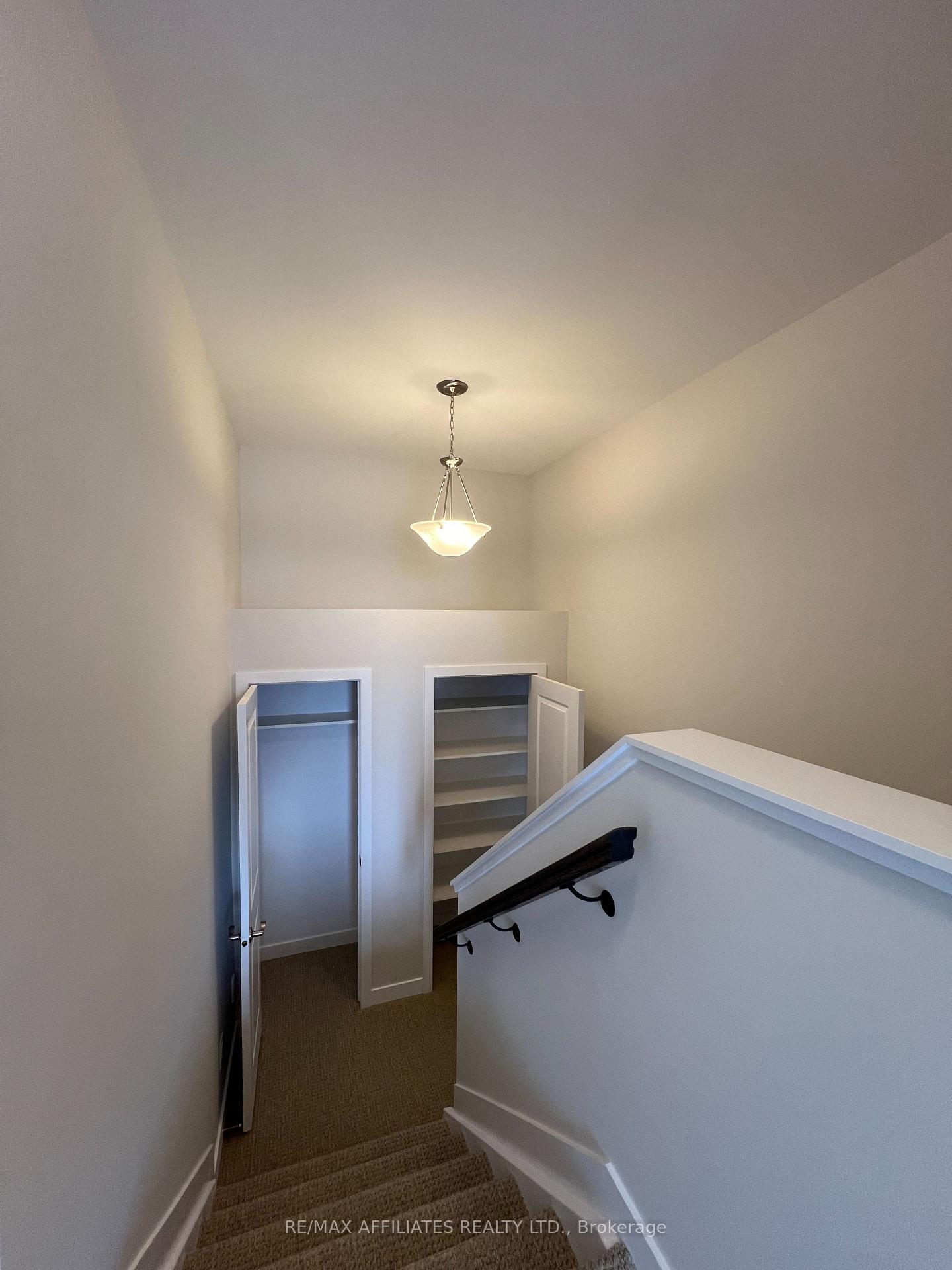 Photo 23 of 106 Venasque Private, Ottawa, Notting Hill/Summerside — HOMEH