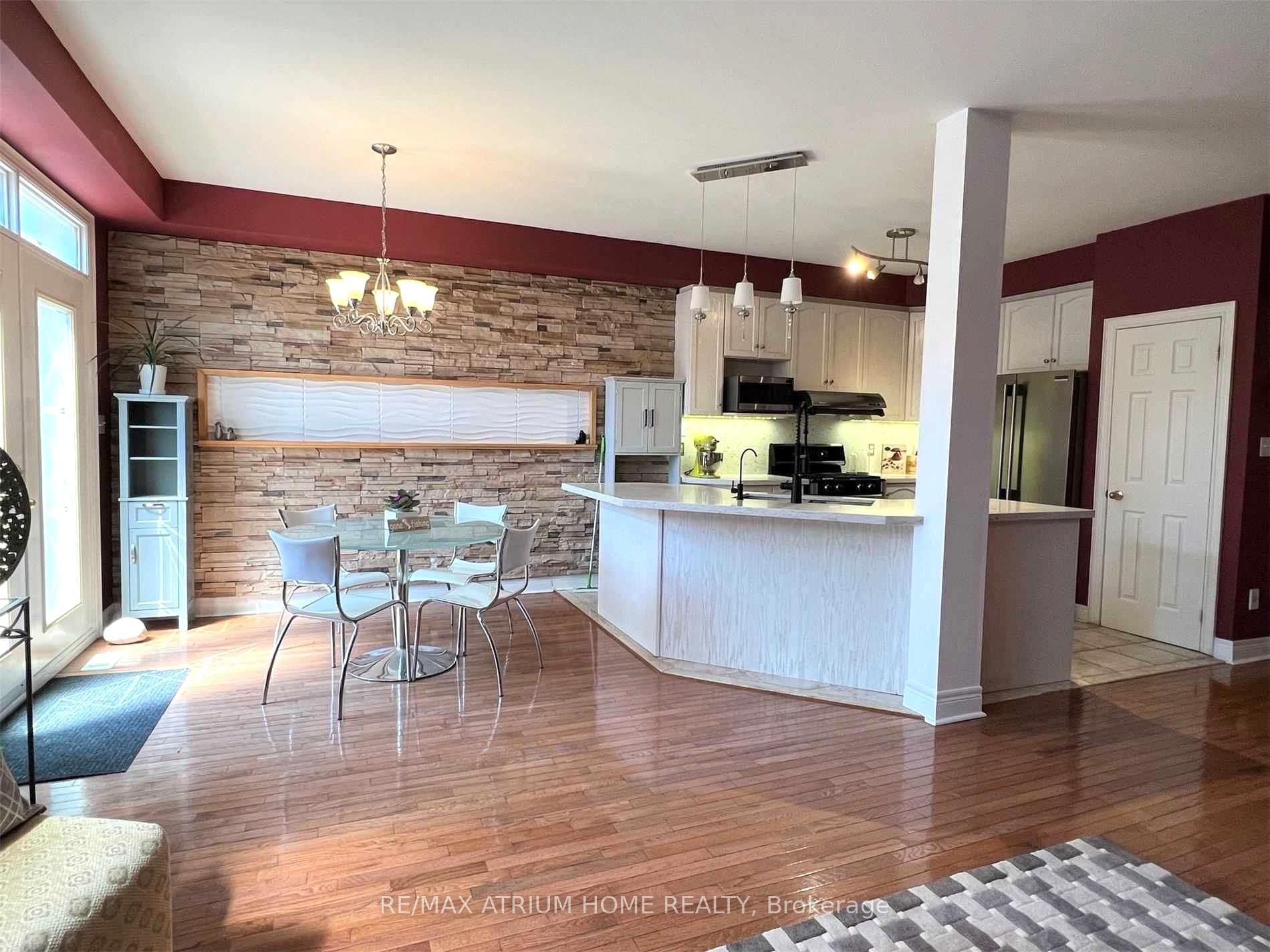 Photo 7 of 45 Irish Rose Drive, Markham, Berczy — HOMEH