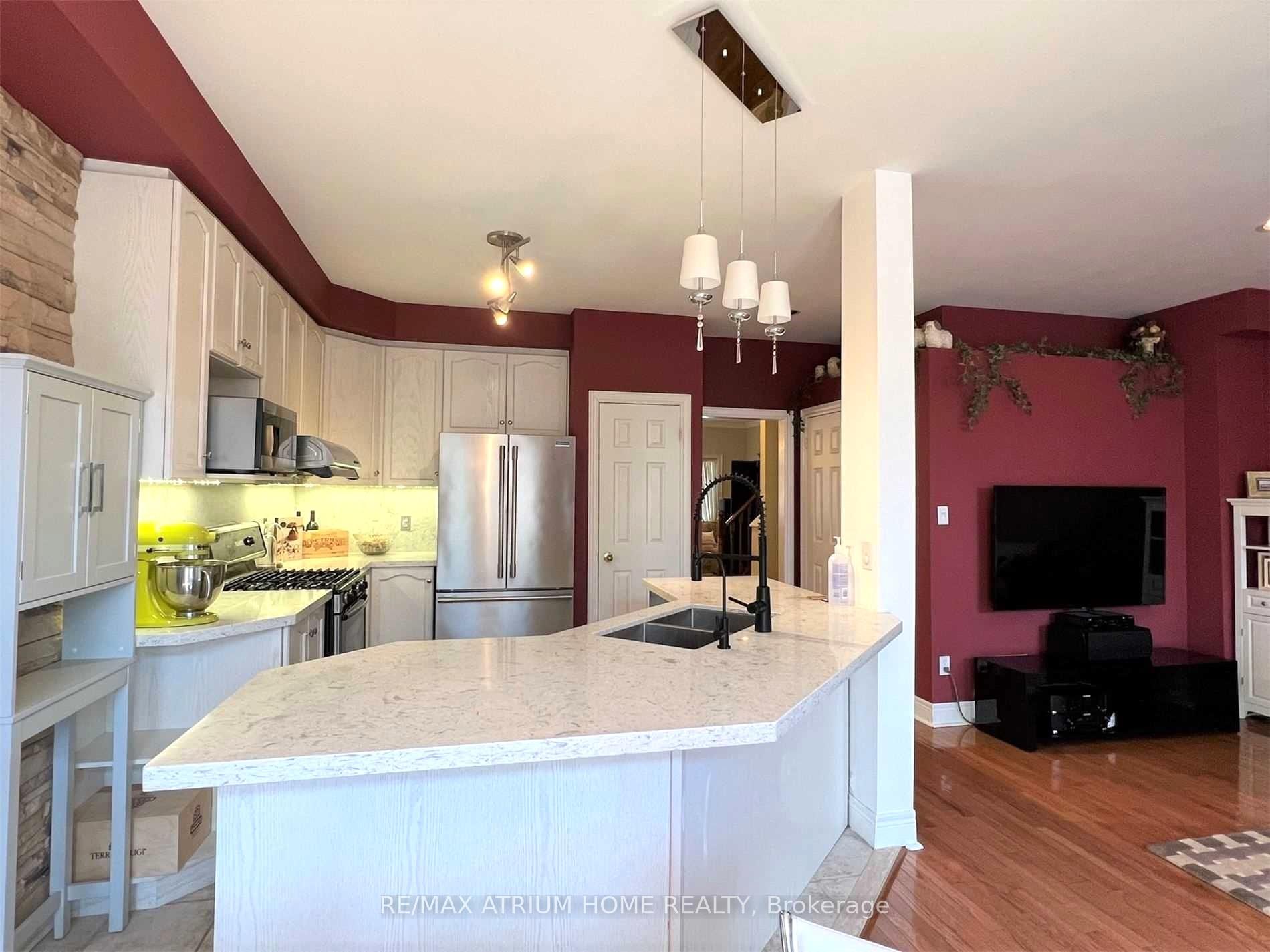 Photo 11 of 45 Irish Rose Drive, Markham, Berczy — HOMEH
