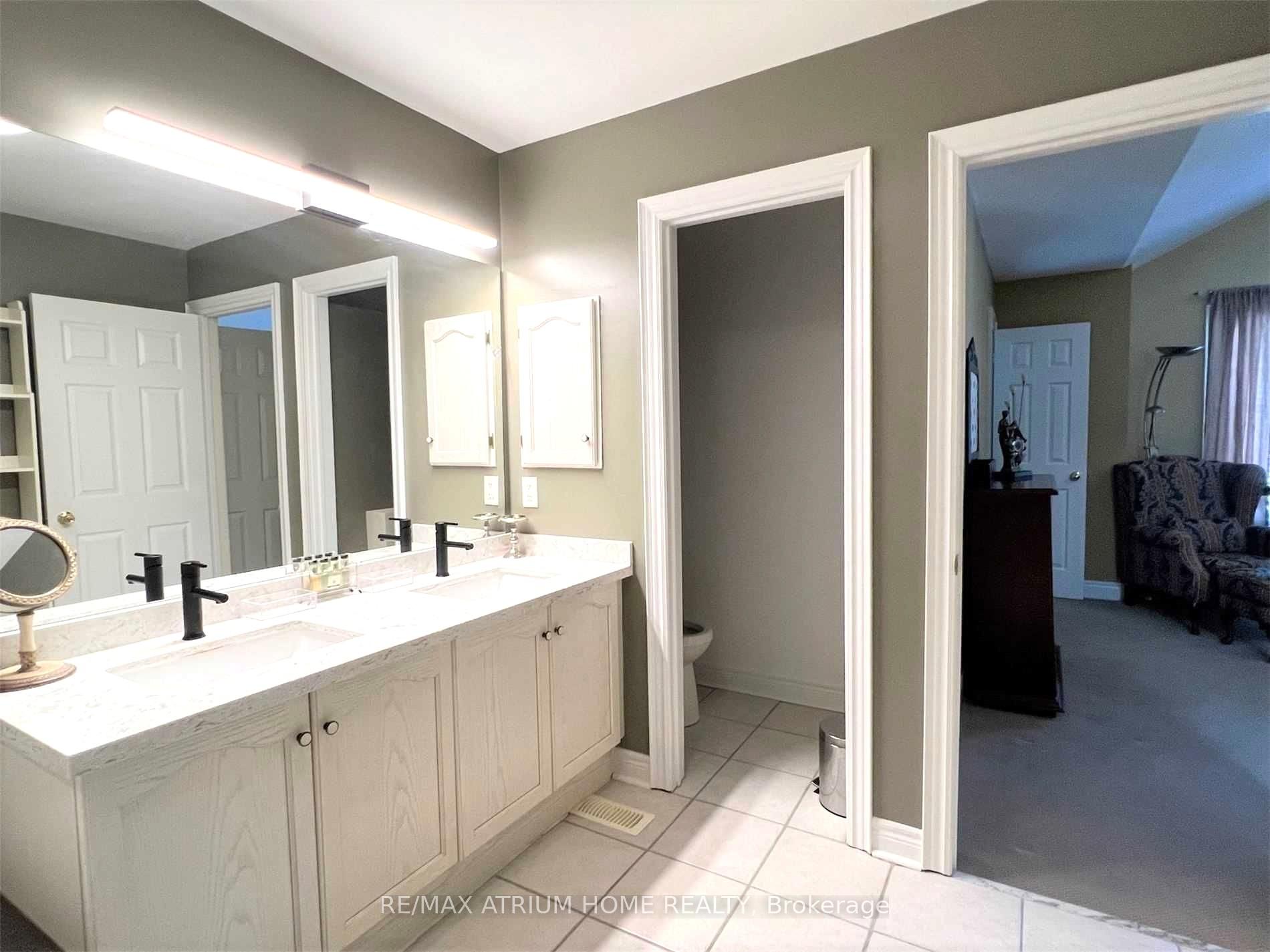 Photo 17 of 45 Irish Rose Drive, Markham, Berczy — HOMEH