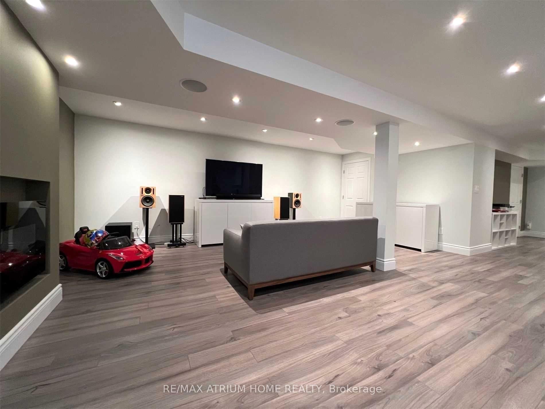 Photo 28 of 45 Irish Rose Drive, Markham, Berczy — HOMEH