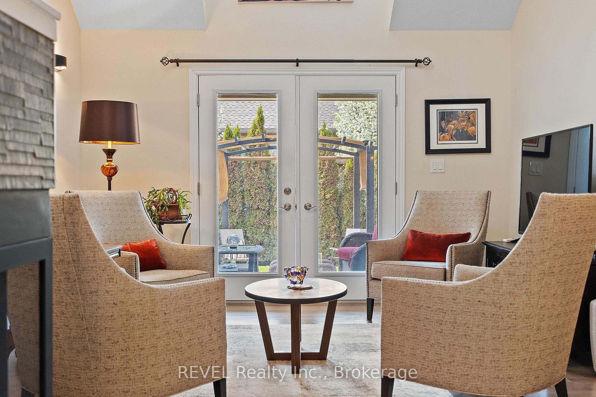 Photo 14 of 89 Abbott Place, Pelham, Fonthill — HOMEH