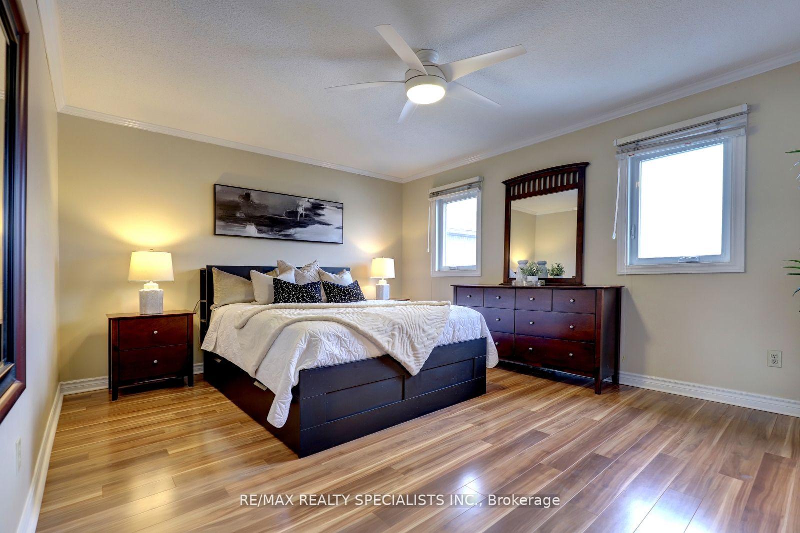 Photo 6 of 3455 Cherrington Crescent, Mississauga, Erin Mills — HOMEH