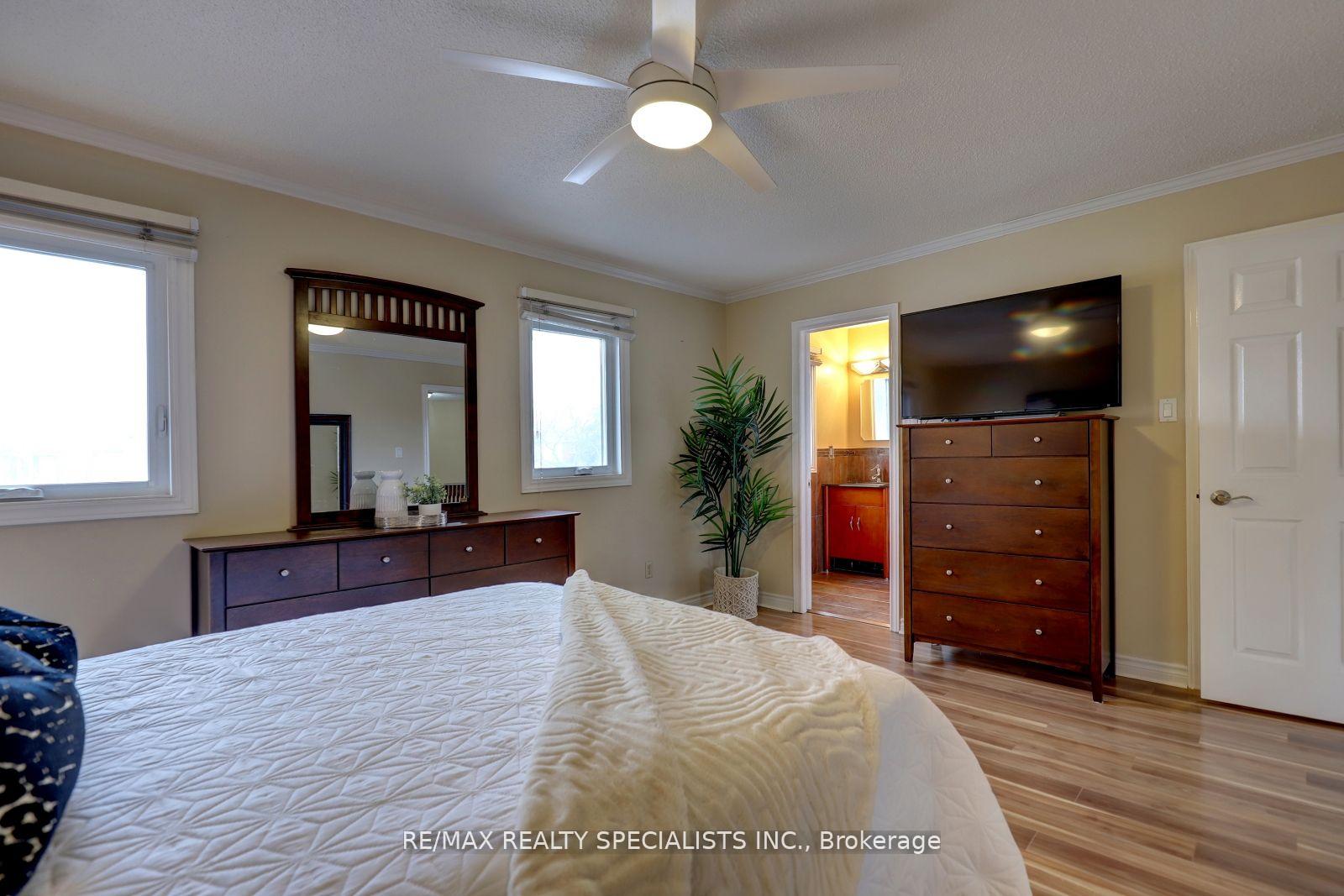 Photo 8 of 3455 Cherrington Crescent, Mississauga, Erin Mills — HOMEH