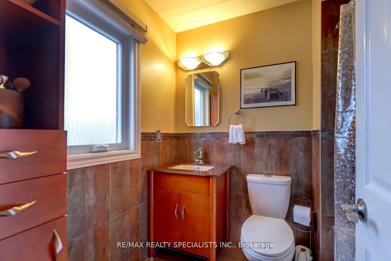 Photo 9 of 3455 Cherrington Crescent, Mississauga, Erin Mills — HOMEH