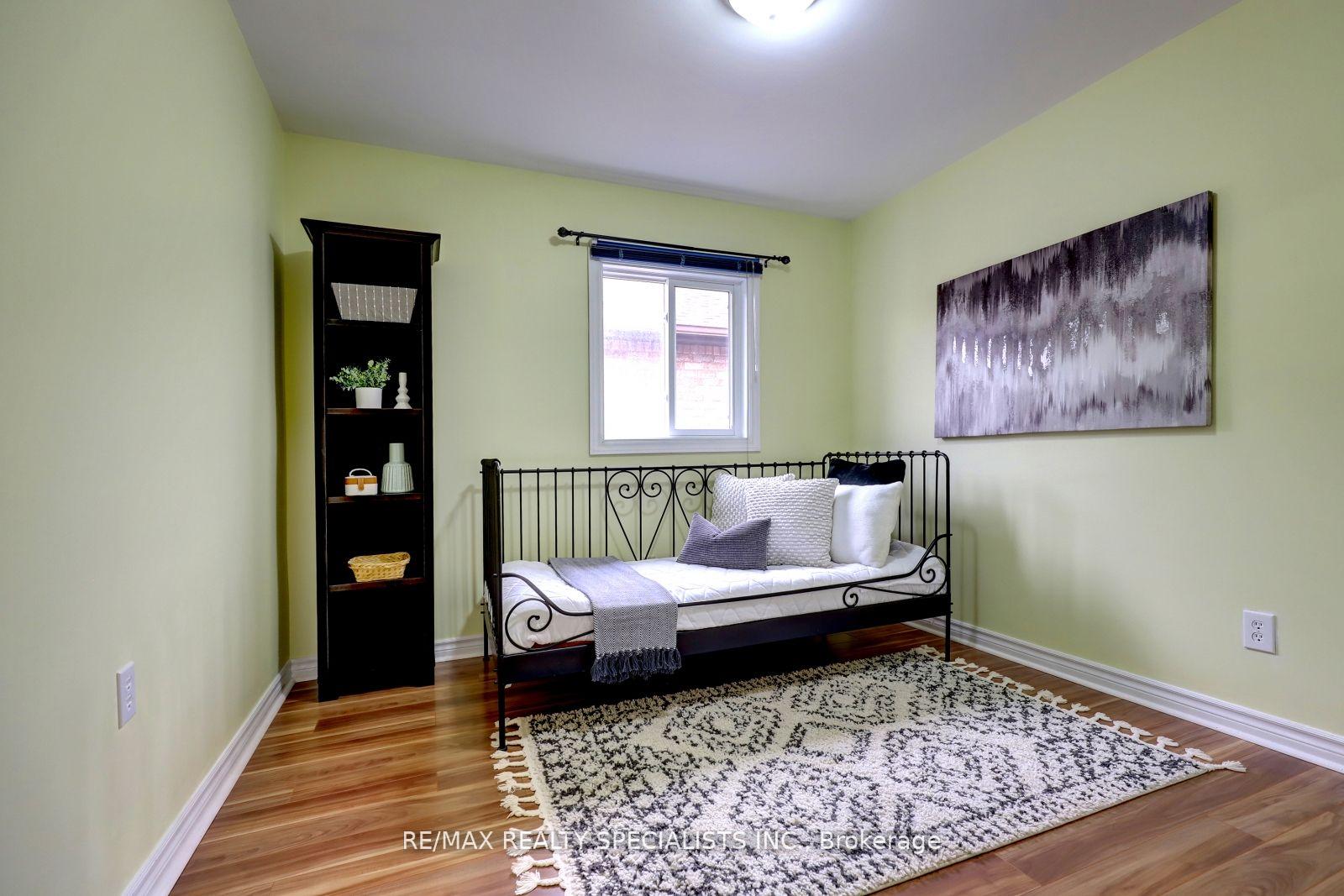 Photo 12 of 3455 Cherrington Crescent, Mississauga, Erin Mills — HOMEH