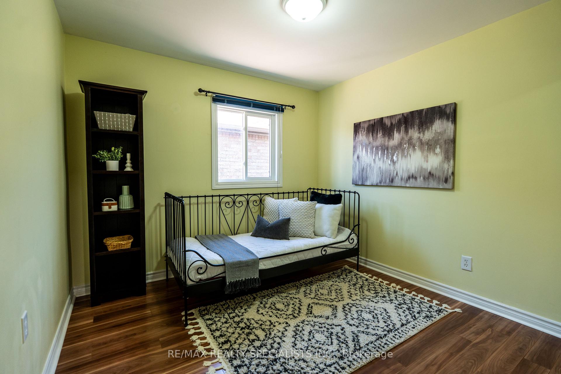 Photo 14 of 3455 Cherrington Crescent, Mississauga, Erin Mills — HOMEH