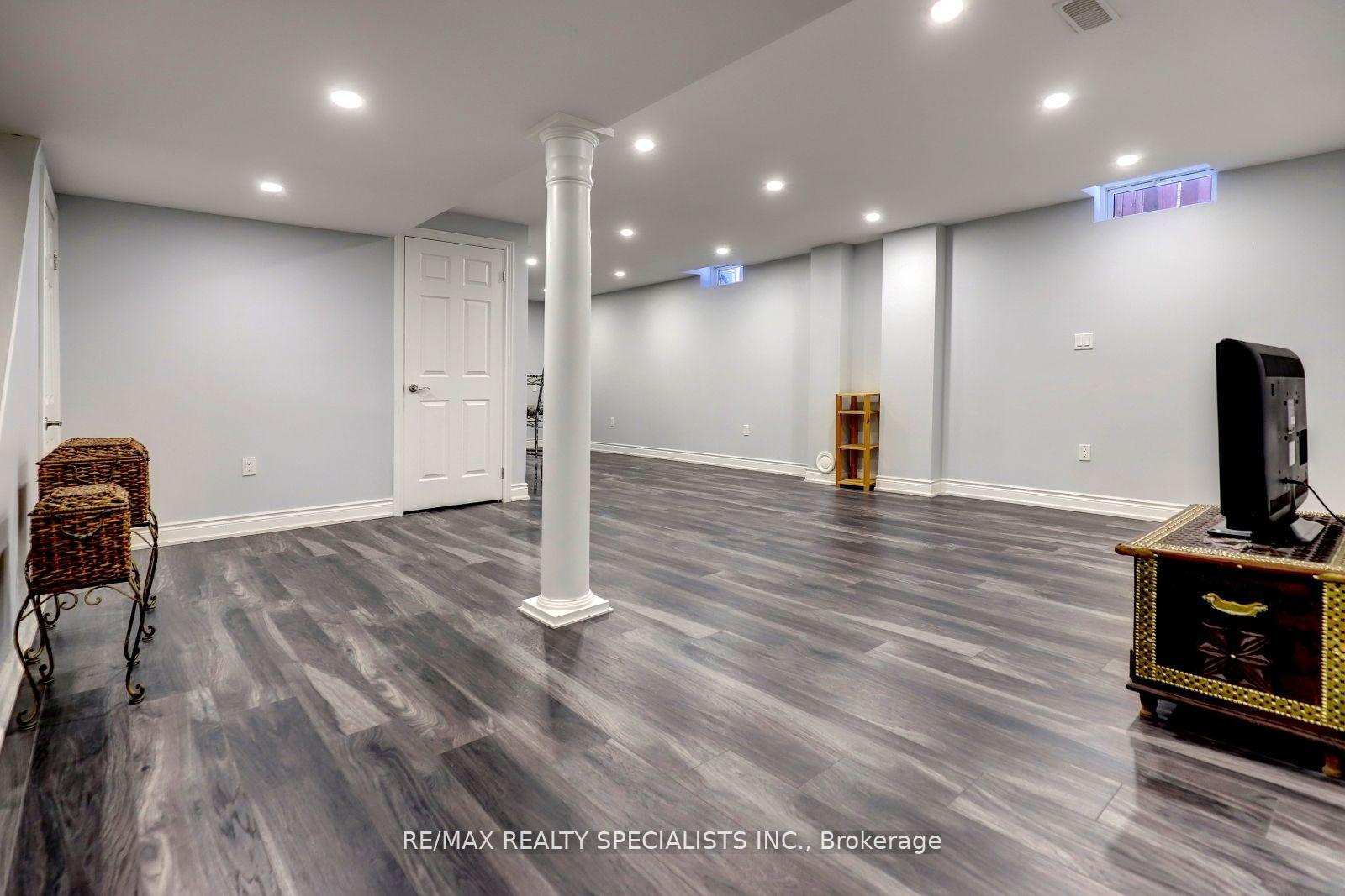 Photo 18 of 3455 Cherrington Crescent, Mississauga, Erin Mills — HOMEH